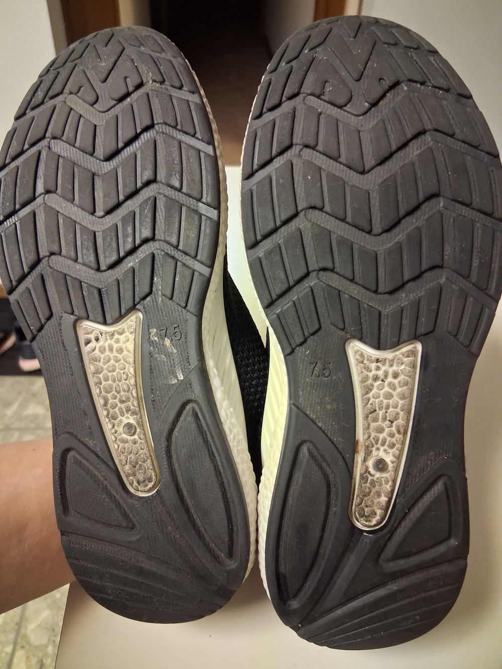 Ecko Unlimited Black Knit Slip-On Sneakers with Red Logo Accents - Picture 4 of 4